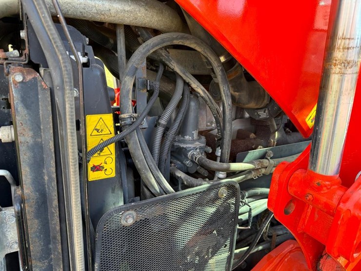 kubota-m135gx-image-35