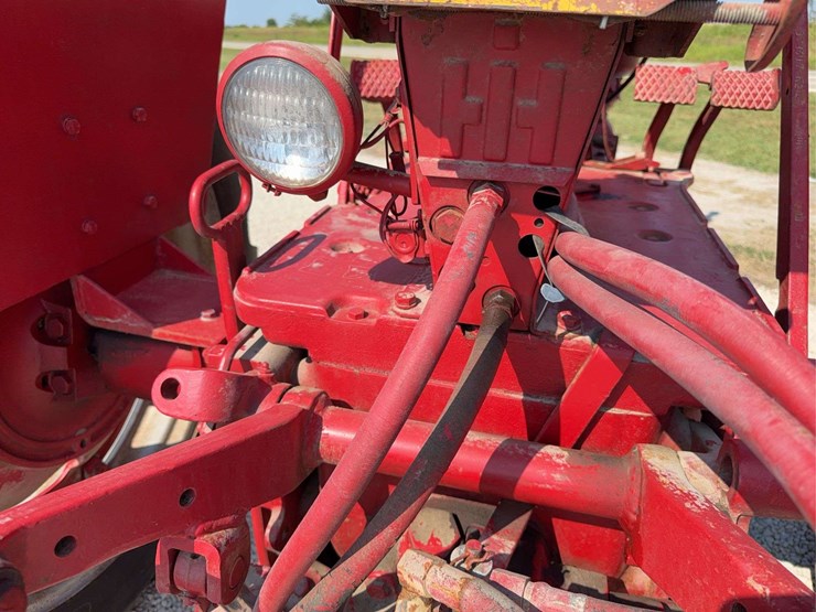 farmall-560-diesel-image-32