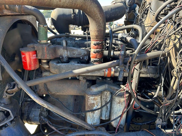 1989-mack-r688st-image-44