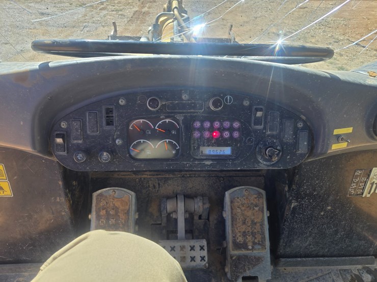 2006-caterpillar-963c-image-58