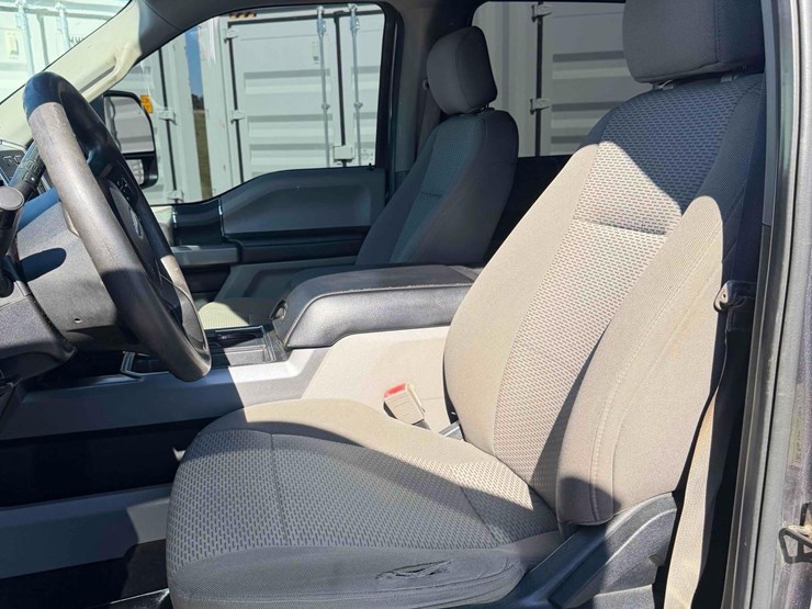 2017-ford-f250-xlt-image-19