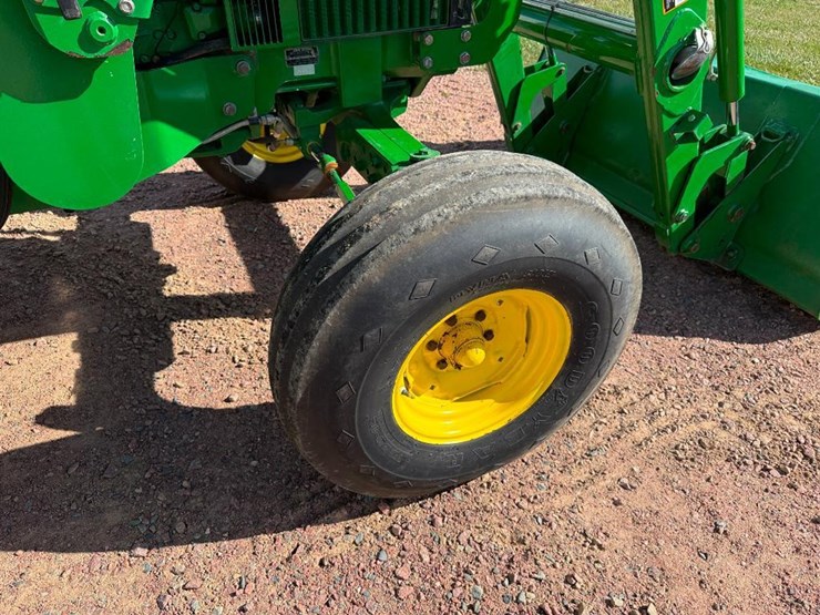 john-deere-6403-image-10