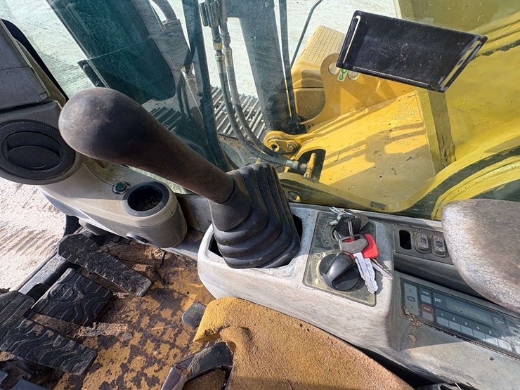 2008-caterpillar-330-image-10