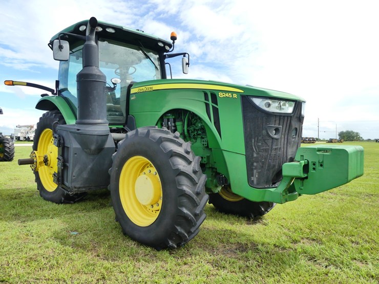 john-deere-8245r-image-2