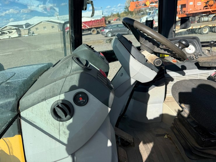 caterpillar-420e-image-78