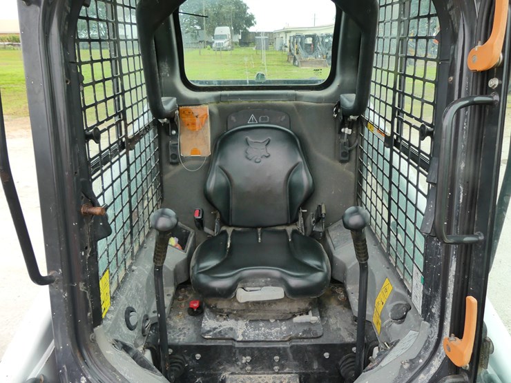 2022-bobcat-t450-image-13