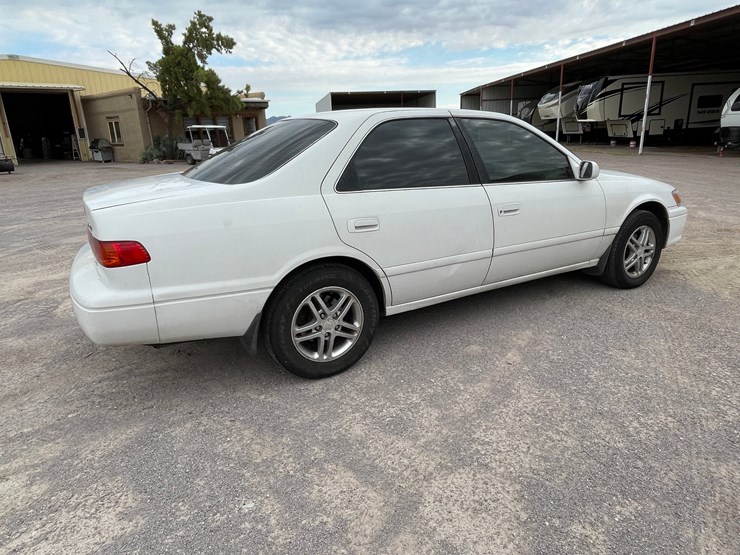 #2768-•-2001-toyota-camry-(title-in-delay)-image-5