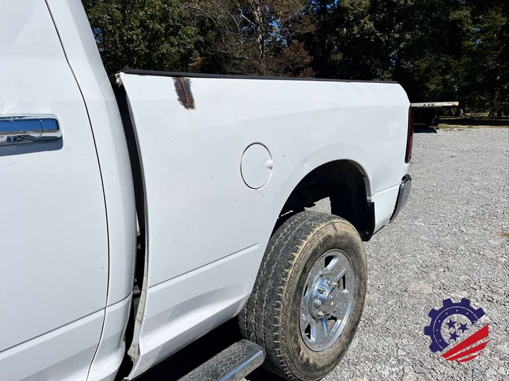 2015-ram-2500-hd-image-26