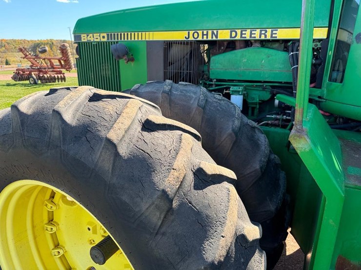 john-deere-8450-image-11