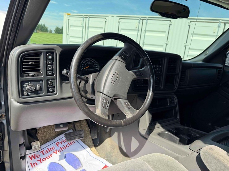 2006-chevrolet silverado-pick-up-image-21
