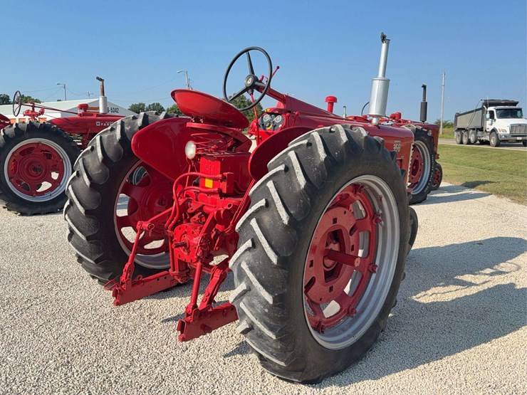 farmall-350-image-5