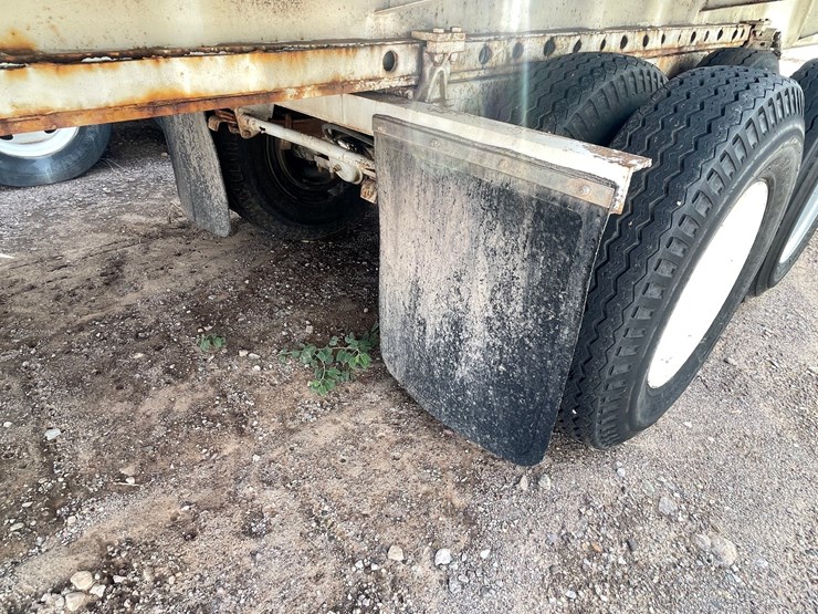 #2770-•-1966-hobbs-flatbed-trailer-(has-nm-title)(offsite-at-nmsu)-image-15