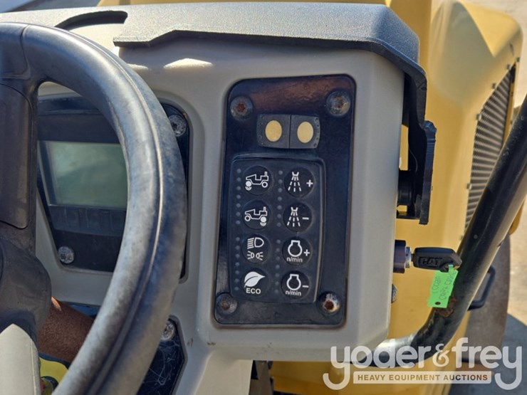 2018-caterpillar-cb34b-image-50