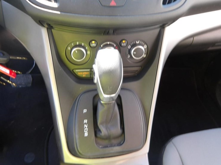 2015-ford-escape-se-image-23