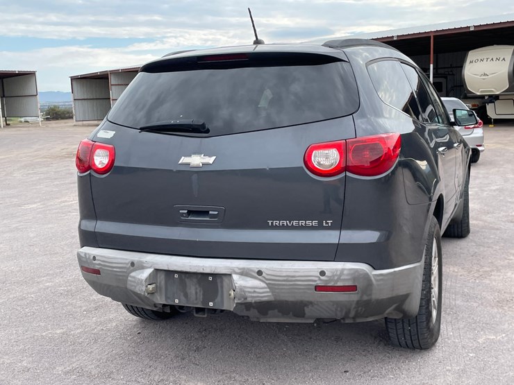 2010-chevrolet-traverse-image-10