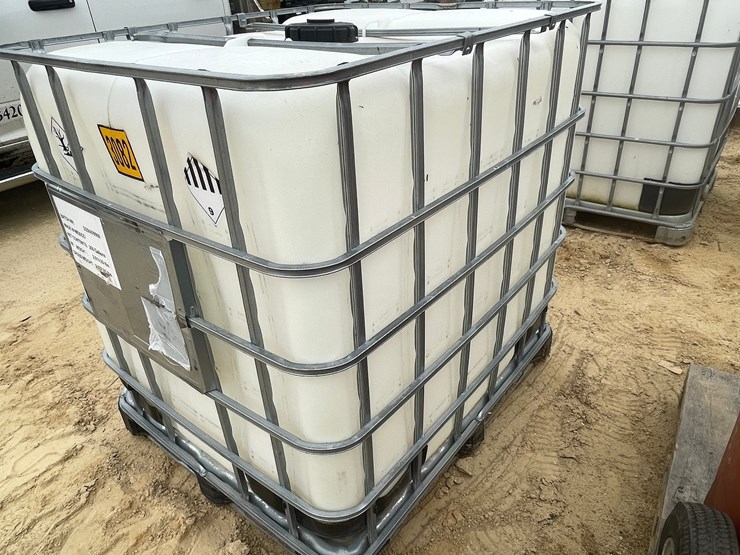 #3044-•-caged-poly-water-totes-image-4
