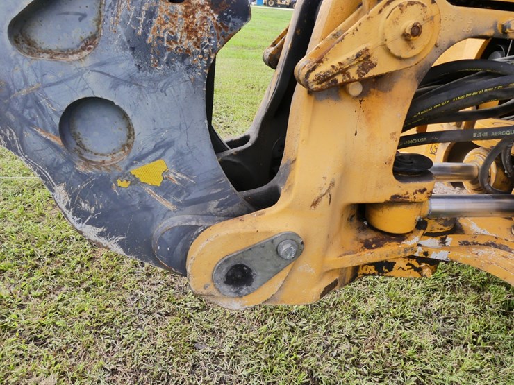2015-deere-410l-image-10