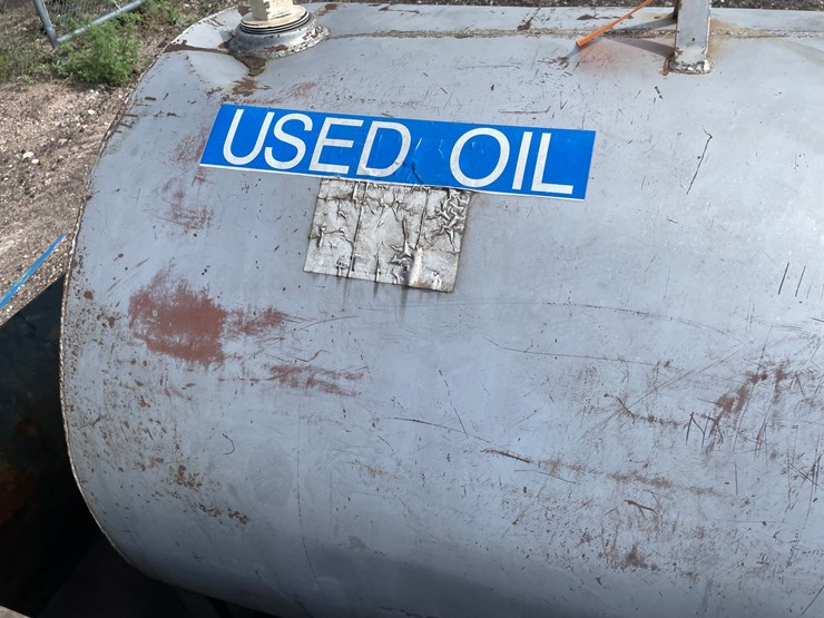 #4664-•-oil-tank-in-containment-bin-image-10