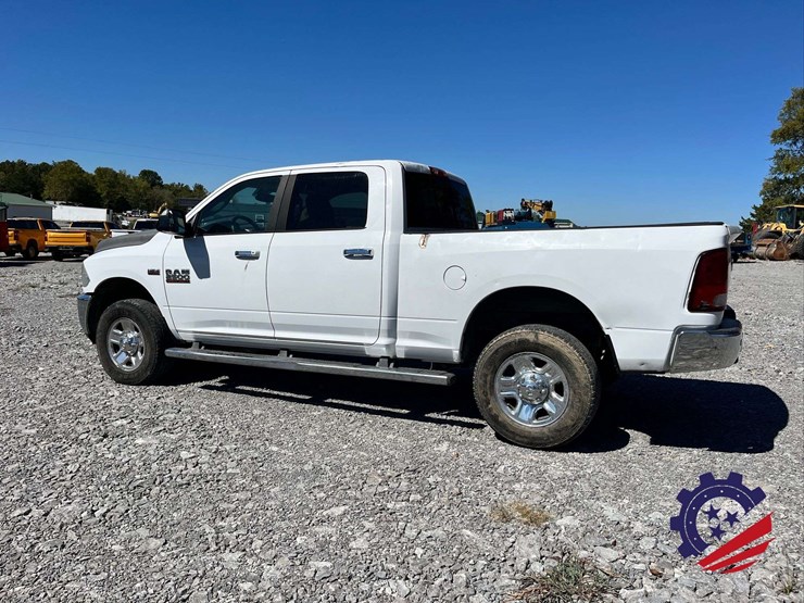 2015-ram-2500-hd-image-3