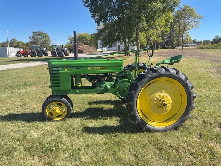 john-deere-h-image-8