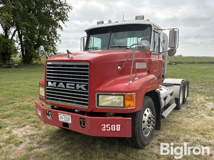 1998-mack-ch613-image-9