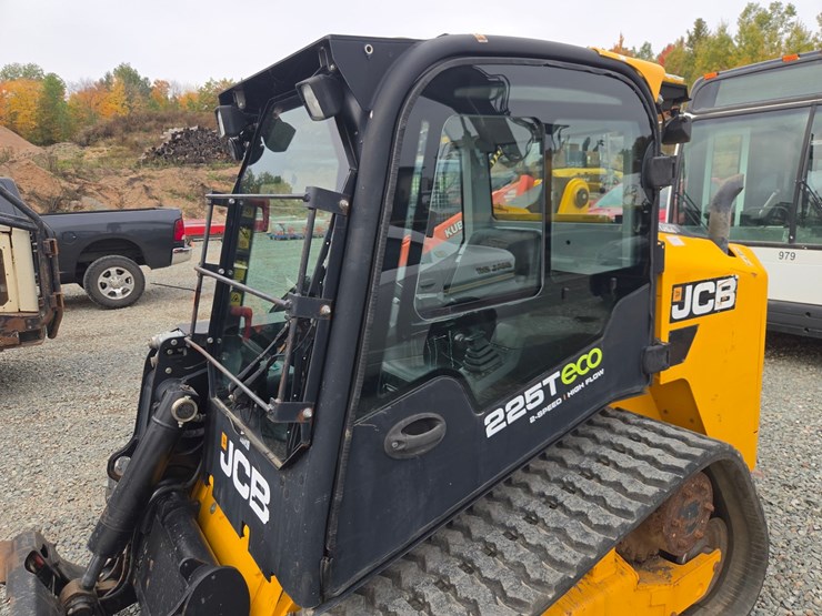 jcb-225t-image-29