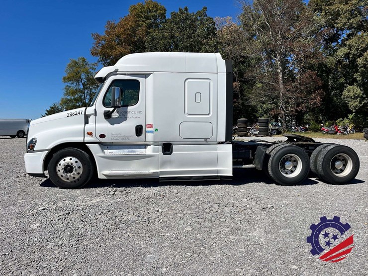 2018-freightliner-cascadia-t/a-truck-tractor-image-6