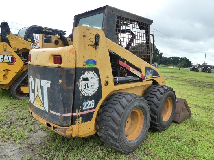 2003-caterpillar-226-image-3
