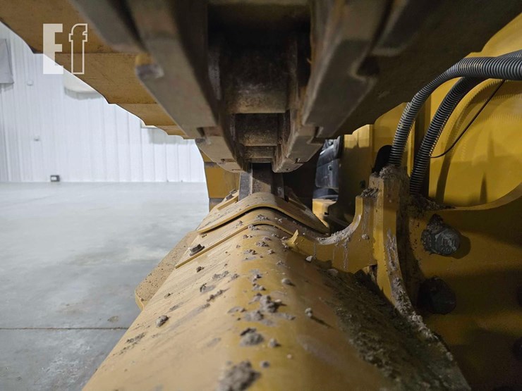 2020-caterpillar-d3k2-xl-image-36