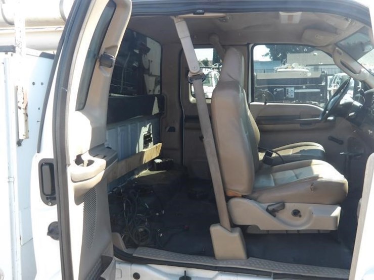 2004-ford-f450-image-19
