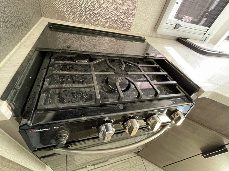 #2824-•-2022-lance-travel-trailer,-(has-new-mexico-title)-image-34