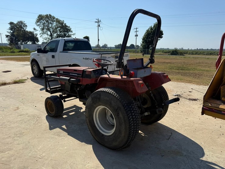 1987-case-ih-245-image-4
