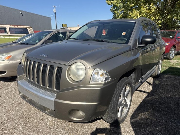 2008-jeep-compass-limited-image-1