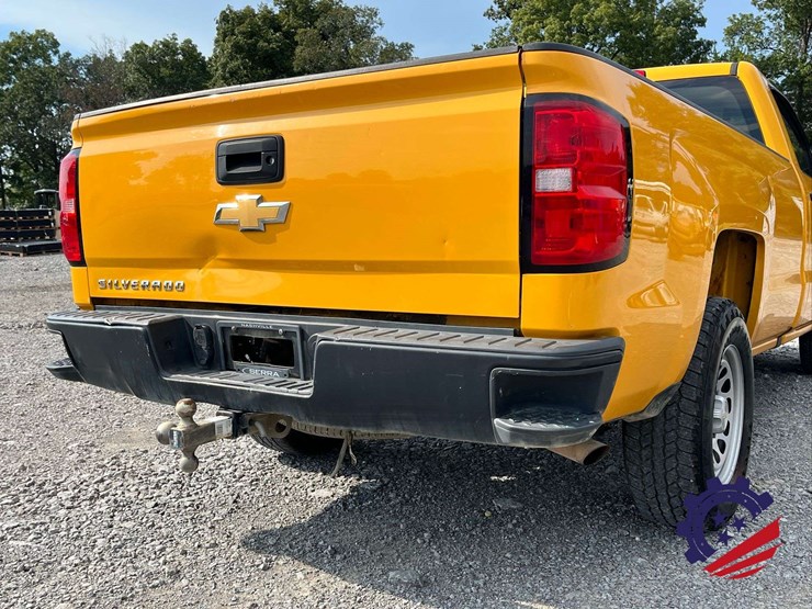 2017-chevrolet-silverado-1500-image-24