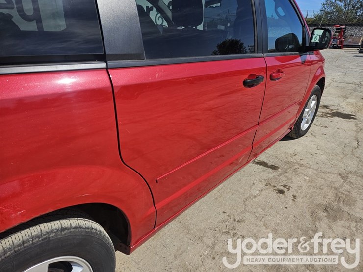 dodge-grand-caravan-image-23