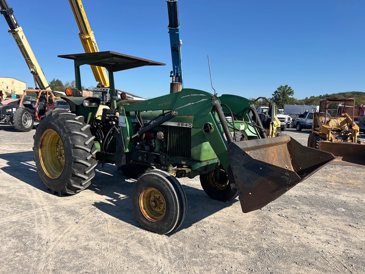 john-deere-2640-image-3