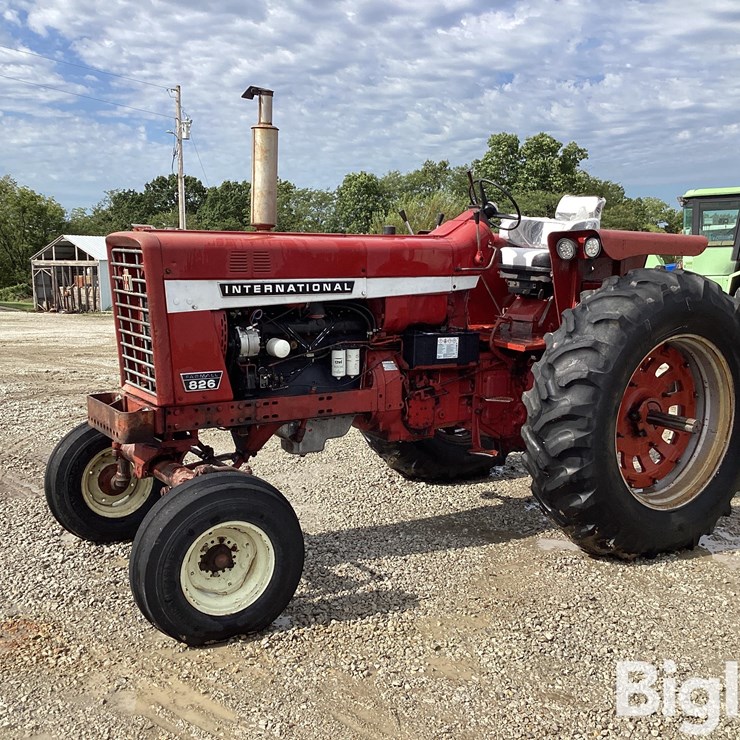 1970 INTERNATIONAL 826