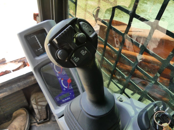 kubota-svl97-2-image-15