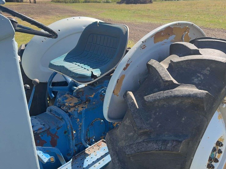 ford-tractor-image-18