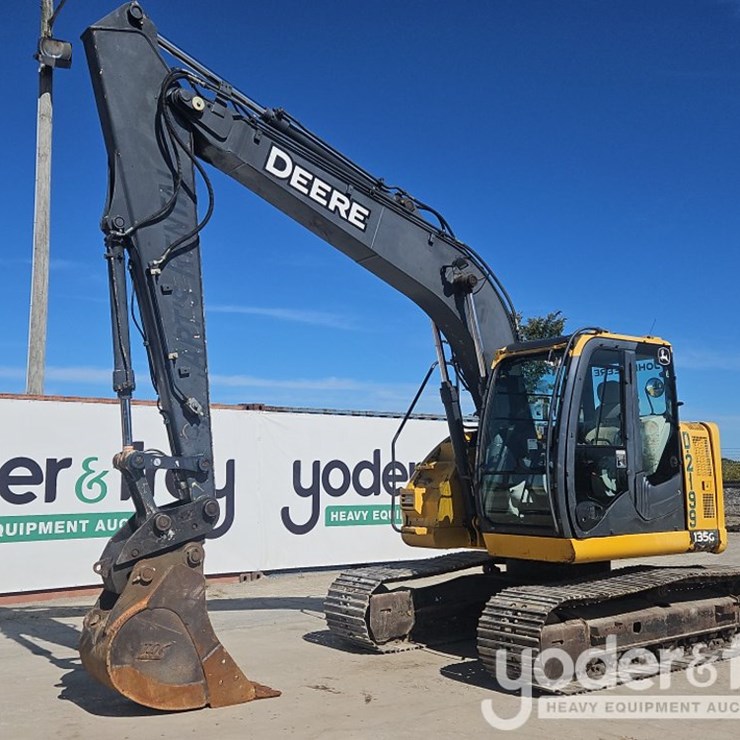 2015 DEERE 135G