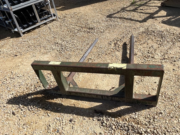 #3011-•-bale-spear-attachment-image-5