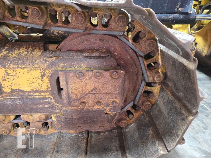2019-caterpillar-d6k2-lgp-image-31