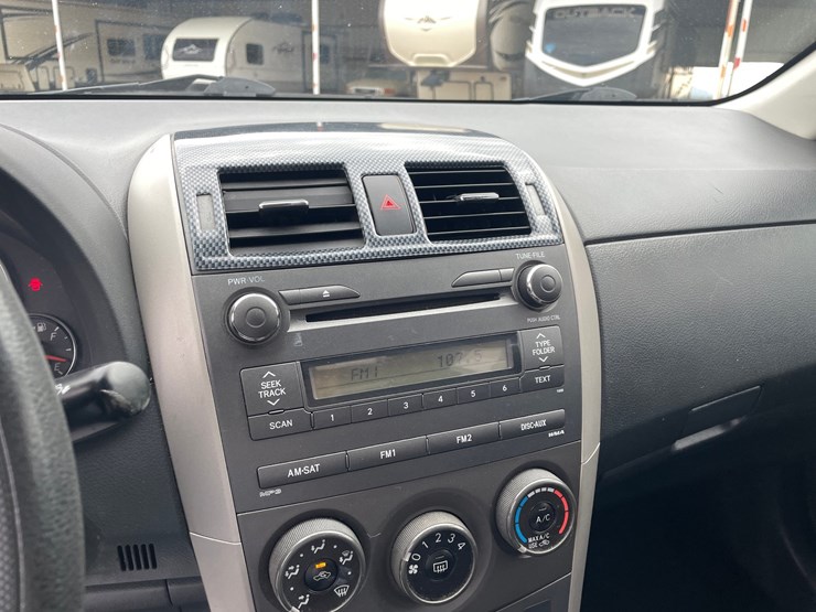 #2765-•-2011-toyota-corolla-(title-in-delay)-image-66