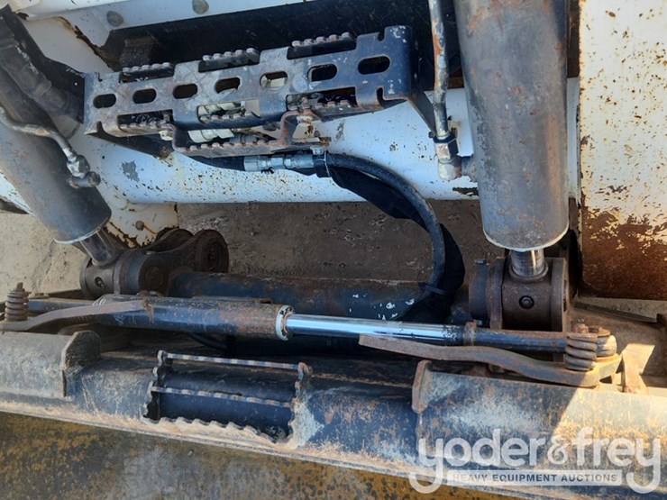 2021-bobcat-t870-image-13