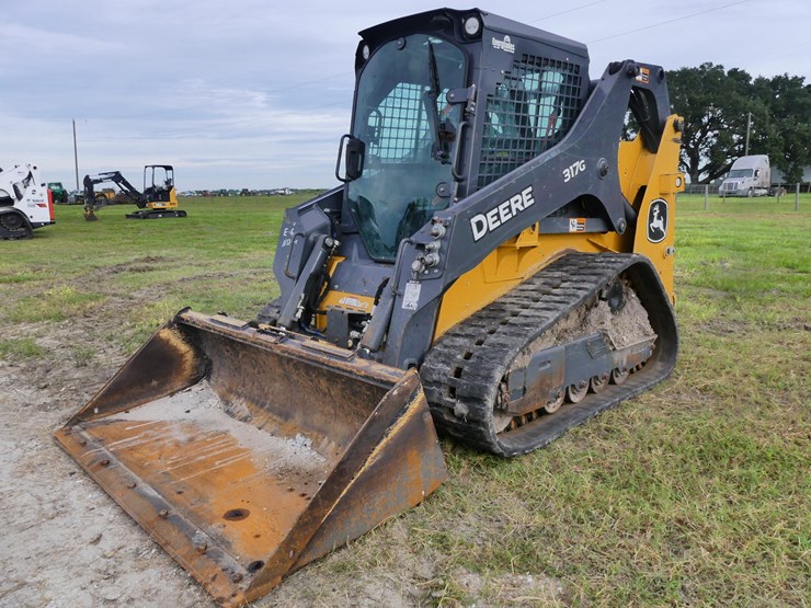 2024-deere-317g-image-1