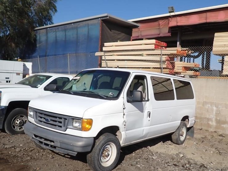 2007-ford-e350-image-2