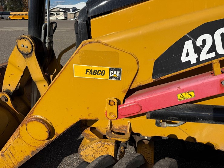 caterpillar-420e-image-26