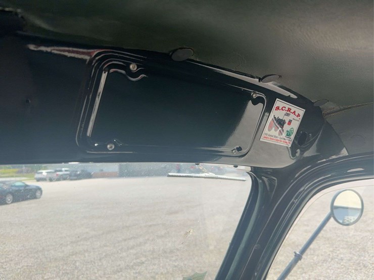 exceptional-international-kb-7-truck-with-fifth-wheel-hitch-image-89