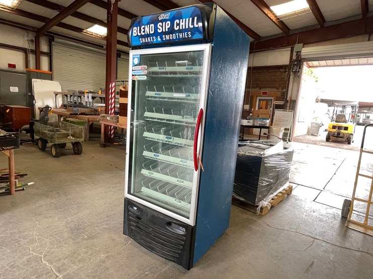 #4670-•-commercial-glass-door-freezer-image-4