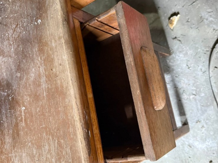 #46827-•-desk-inv#46827-image-7